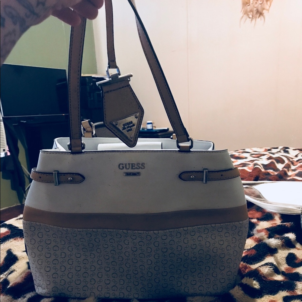 Guess purse 👜